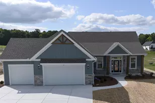 479 Sandstone St, Slinger, WI 53086 - Photo 1