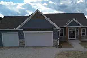479 Sandstone St, Slinger, WI 53086 - Photo 1