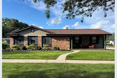 1804 W Clayton Crest Ave, Milwaukee, WI 53221 - Photo 2