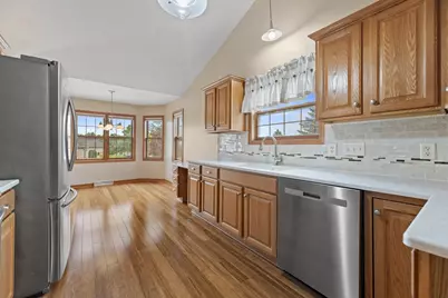 W155N6631  Blue Heron Dr, Menomonee Falls, WI 53051 - Photo 12