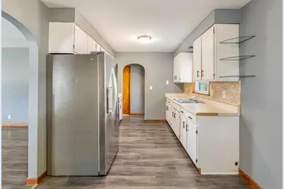 8505 W Arthur Ave, West Allis, WI 53227 - Photo 8