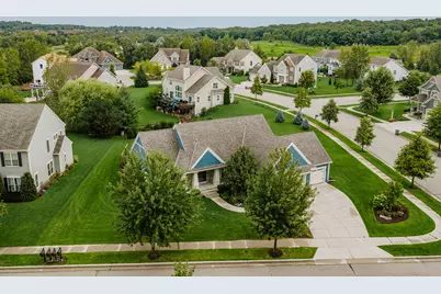 1724  Moccasin Trl, Waukesha, WI 53189 - Photo 84