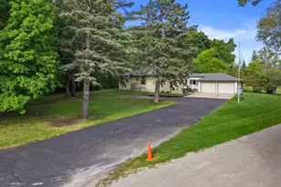 5630 S 20th St, Milwaukee, WI 53221 - Photo 32