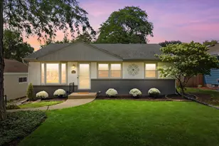 265 N 112th St, Wauwatosa, WI 53226 - Photo 2