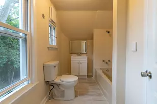237 Waverly Pl, Waukesha, WI 53186 - Photo 8
