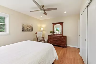 2445  Buena Vista Dr, Brookfield, WI 53045 - Photo 20