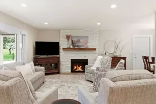 2445 Buena Vista Dr, Brookfield, WI 53045 - Photo 18