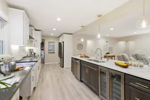 2445 Buena Vista Dr, Brookfield, WI 53045 - Photo 6