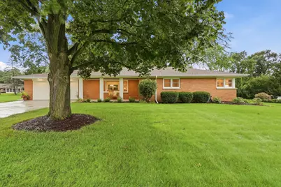 2445  Buena Vista Dr, Brookfield, WI 53045 - Photo 2