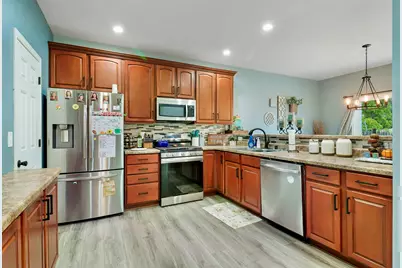 452  Sumner St, Genoa City, WI 53128 - Photo 8