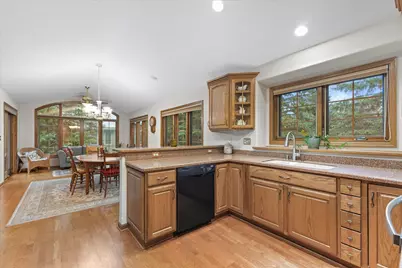 111  Eagles Cove Cir, North Prairie, WI 53153 - Photo 6
