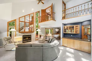 14700 W Fleetwood Ln, New Berlin, WI 53151 - Photo 6