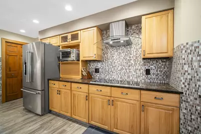 14700 W Fleetwood Ln, New Berlin, WI 53151 - Photo 18