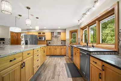 14700 W Fleetwood Ln, New Berlin, WI 53151 - Photo 22