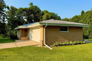 W140N7250 Lilly Rd, Menomonee Falls, WI 53051 - Photo 4