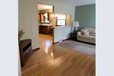 W140N7250  Lilly Rd, Menomonee Falls, WI 53051 - Photo 12