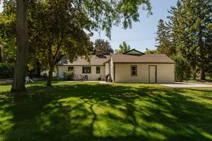 248 E Ottawa Ave, Dousman, WI 53118 - Photo 28