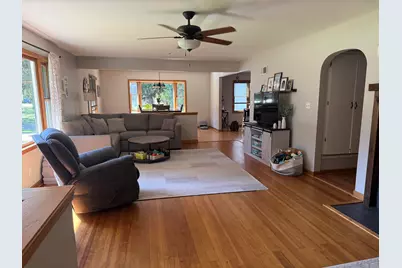 248 E Ottawa Ave, Dousman, WI 53118 - Photo 10