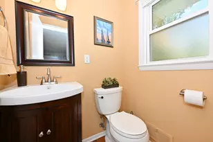 5127 S Menard Dr, New Berlin, WI 53151 - Photo 18