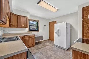 4031 W Morgan Ave, Milwaukee, WI 53221 - Photo 10