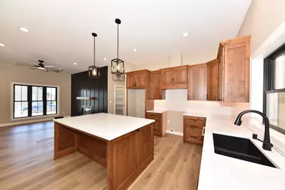 W208N16278  Renee Way, Jackson, WI 53037 - Photo 8