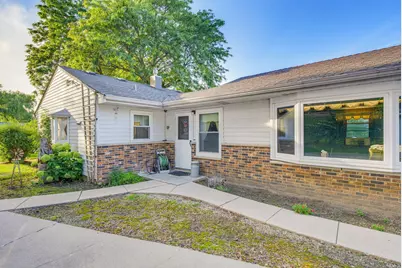 W160N9756  Colonial Dr, Germantown, WI 53022 - Photo 2