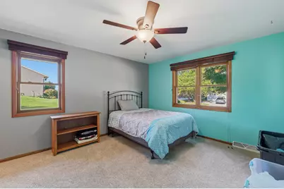 713  Audubon Rd, Howards Grove, WI 53083 - Photo 16