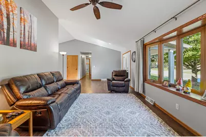 713  Audubon Rd, Howards Grove, WI 53083 - Photo 8