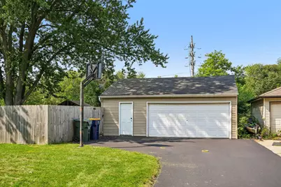 647 S 105th St, West Allis, WI 53214 - Photo 22
