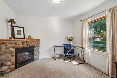 647 S 105th St, West Allis, WI 53214 - Photo 4
