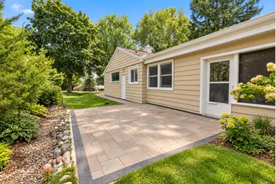 1070  Woodland Ave, Elm Grove, WI 53122 - Photo 20