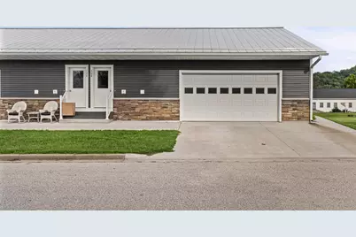 128  Easy St, Stoddard, WI 54658 - Photo 2