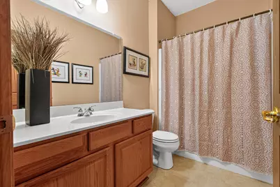 5333 S Butterfield Way, Greenfield, WI 53221 - Photo 14