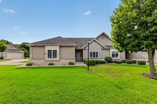 5333 S Butterfield Way, Greenfield, WI 53221 - Photo 26