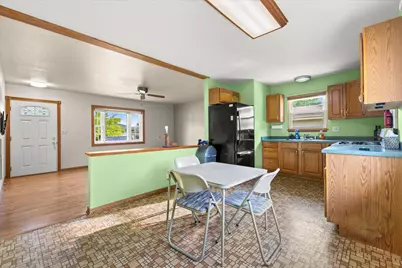 3217  Indian Trl, Racine, WI 53402 - Photo 6