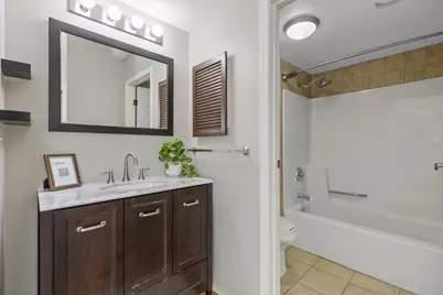 270 E Highland Ave #113, Milwaukee, WI 53202 - Photo 10