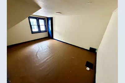 2206 W Keefe Ave, Milwaukee, WI 53206 - Photo 8