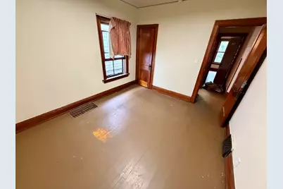 2206 W Keefe Ave, Milwaukee, WI 53206 - Photo 6