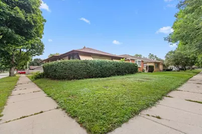 7429 W Glendale Ave, Milwaukee, WI 53218 - Photo 2