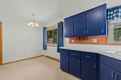 7429 W Glendale Ave, Milwaukee, WI 53218 - Photo 6