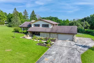 N113W13099 Crestview Dr, Germantown, WI 53022 - Photo 32