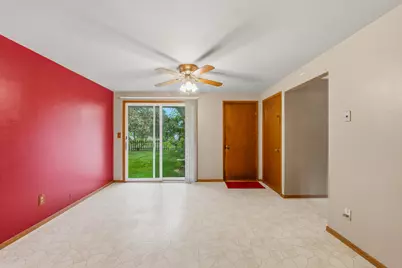 4302 E Parke Ridge Ln, Sheboygan, WI 53083 - Photo 6