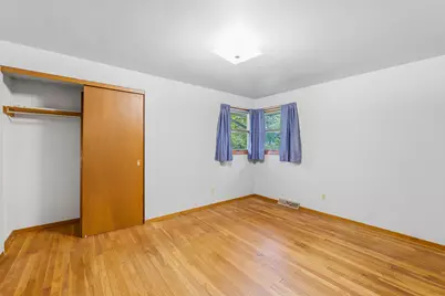 4302 E Parke Ridge Ln, Sheboygan, WI 53083 - Photo 12