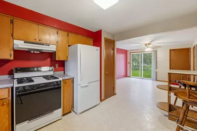 4302 E Parke Ridge Ln, Sheboygan, WI 53083 - Photo 2