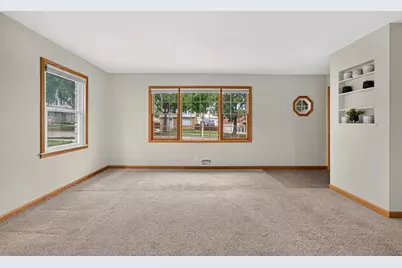 3026 S 41st St, Milwaukee, WI 53215 - Photo 12