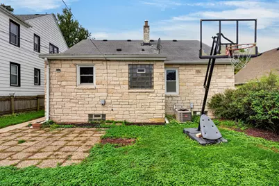 3026 S 41st St, Milwaukee, WI 53215 - Photo 44