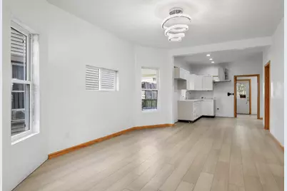 909  Vine St, La Crosse, WI 54601 - Photo 6