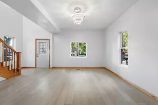 909 Vine St, La Crosse, WI 54601 - Photo 10