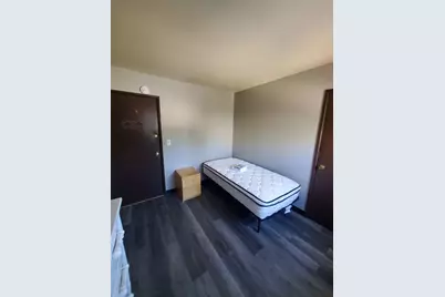 1423 S 81st St, West Allis, WI 53214 - Photo 8