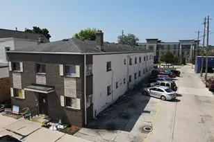 1423 S 81st St, West Allis, WI 53214 - Photo 1